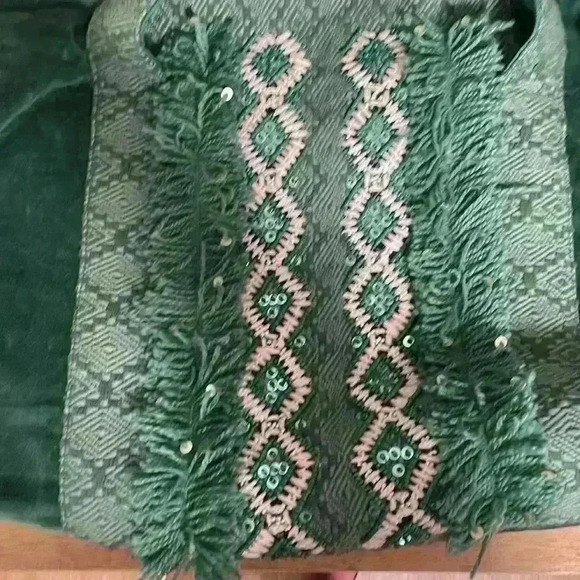 A&B - America & Beyond large, emerald green, embroidered tote bag - Picture 5 of 10